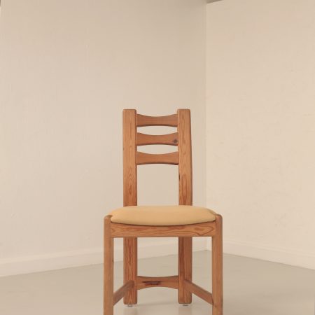 Dining chair